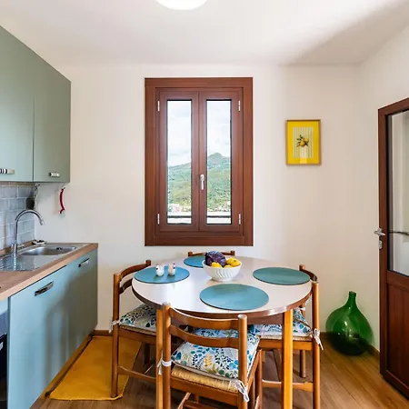 בית נופש A Tenaia By Interhome
