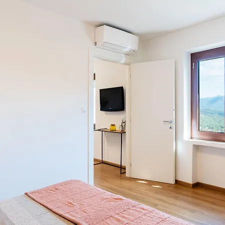 A Tenaia By Interhome