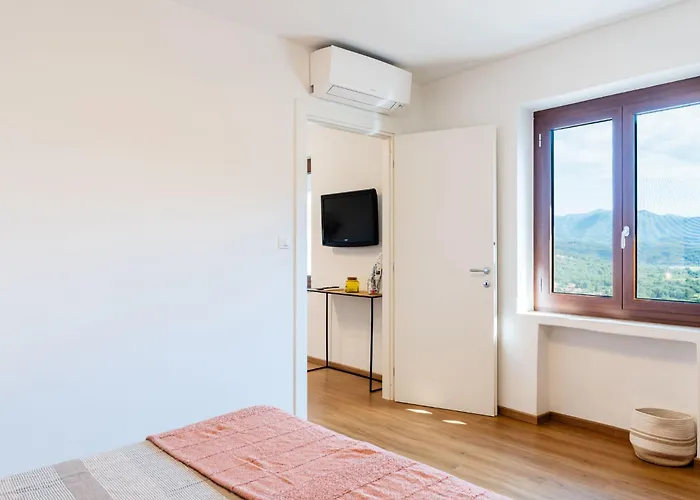 A Tenaia By Interhome